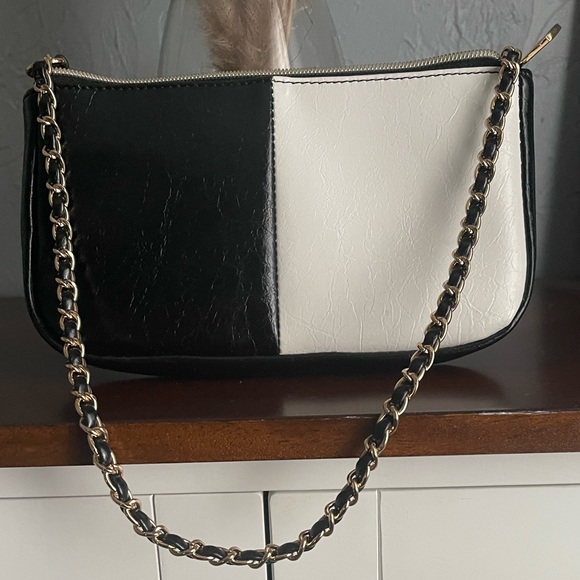 Forever 21 Black and White Purse with Gold and Black Chain Strap - Picture 2 of 5